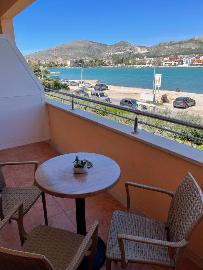 Apartments Kapetanovi Dvori Τρογκίρ Εξωτερικό φωτογραφία