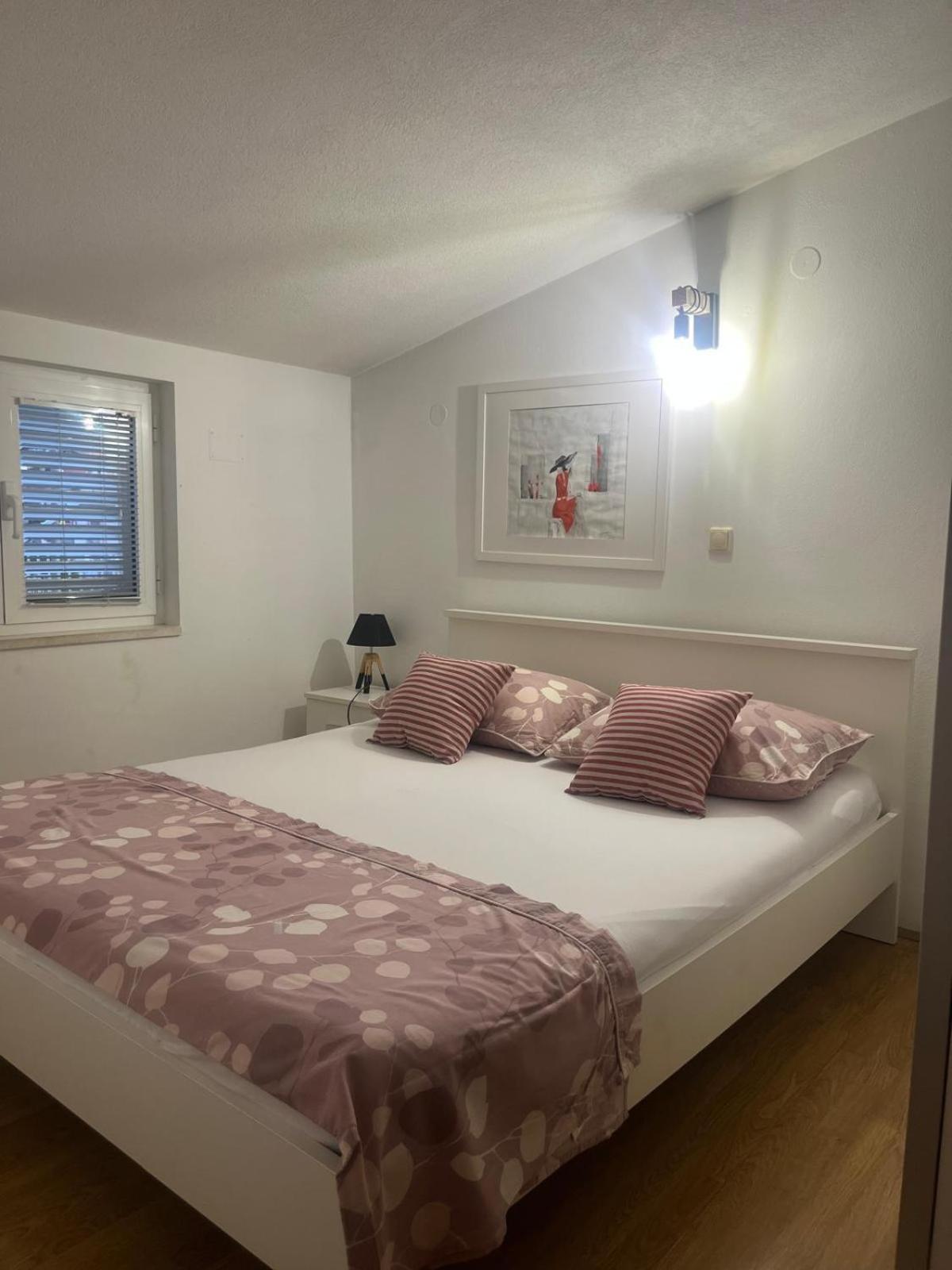 Apartments Kapetanovi Dvori Τρογκίρ Εξωτερικό φωτογραφία