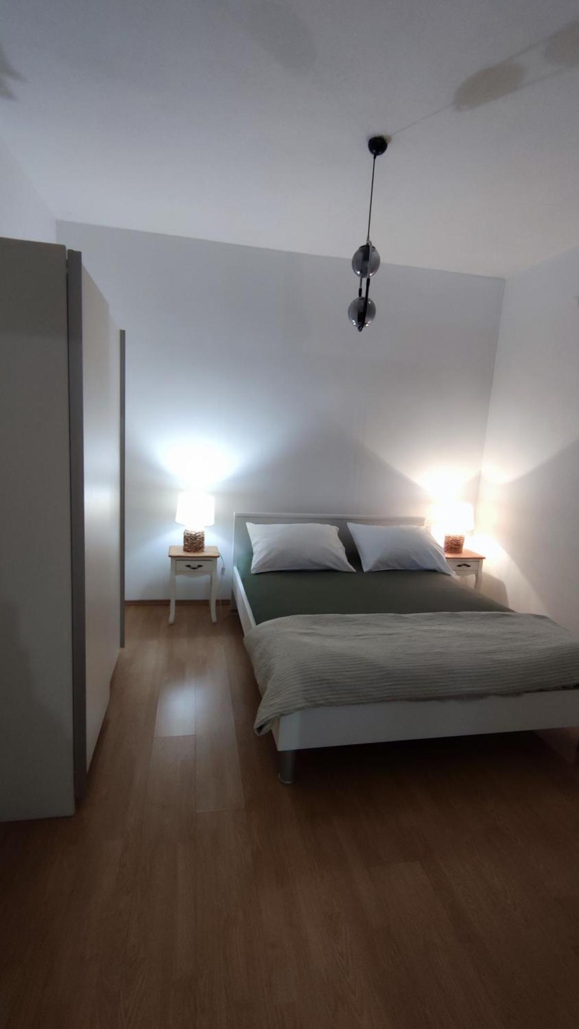 Apartments Kapetanovi Dvori Τρογκίρ Εξωτερικό φωτογραφία