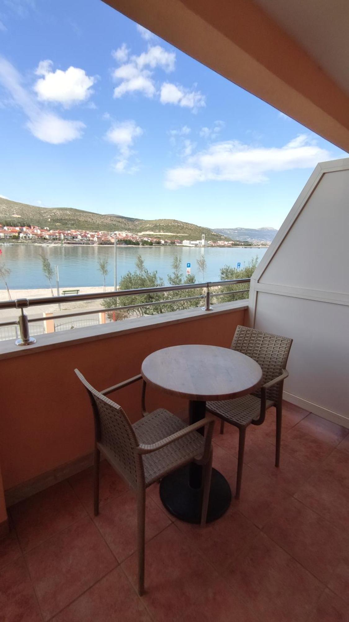 Apartments Kapetanovi Dvori Τρογκίρ Εξωτερικό φωτογραφία