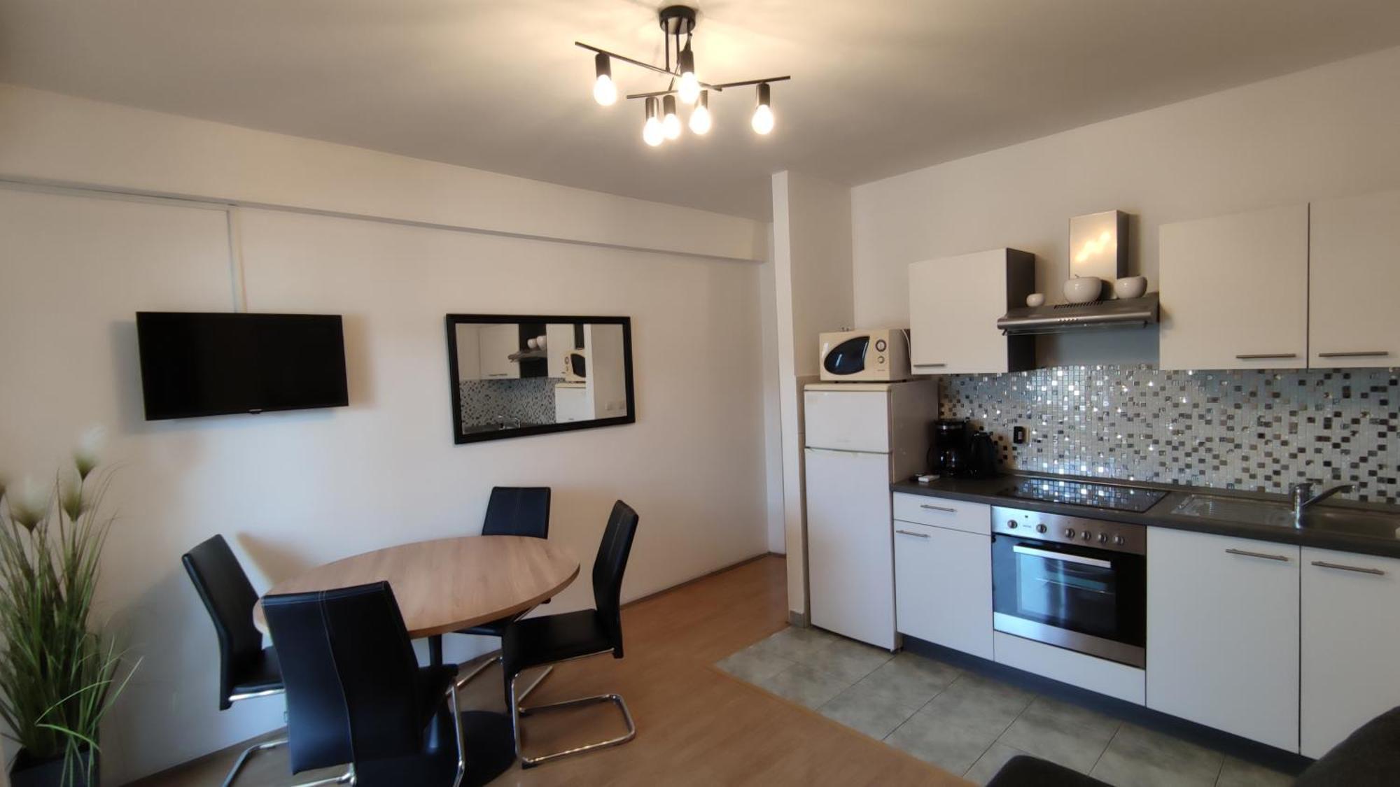 Apartments Kapetanovi Dvori Τρογκίρ Εξωτερικό φωτογραφία