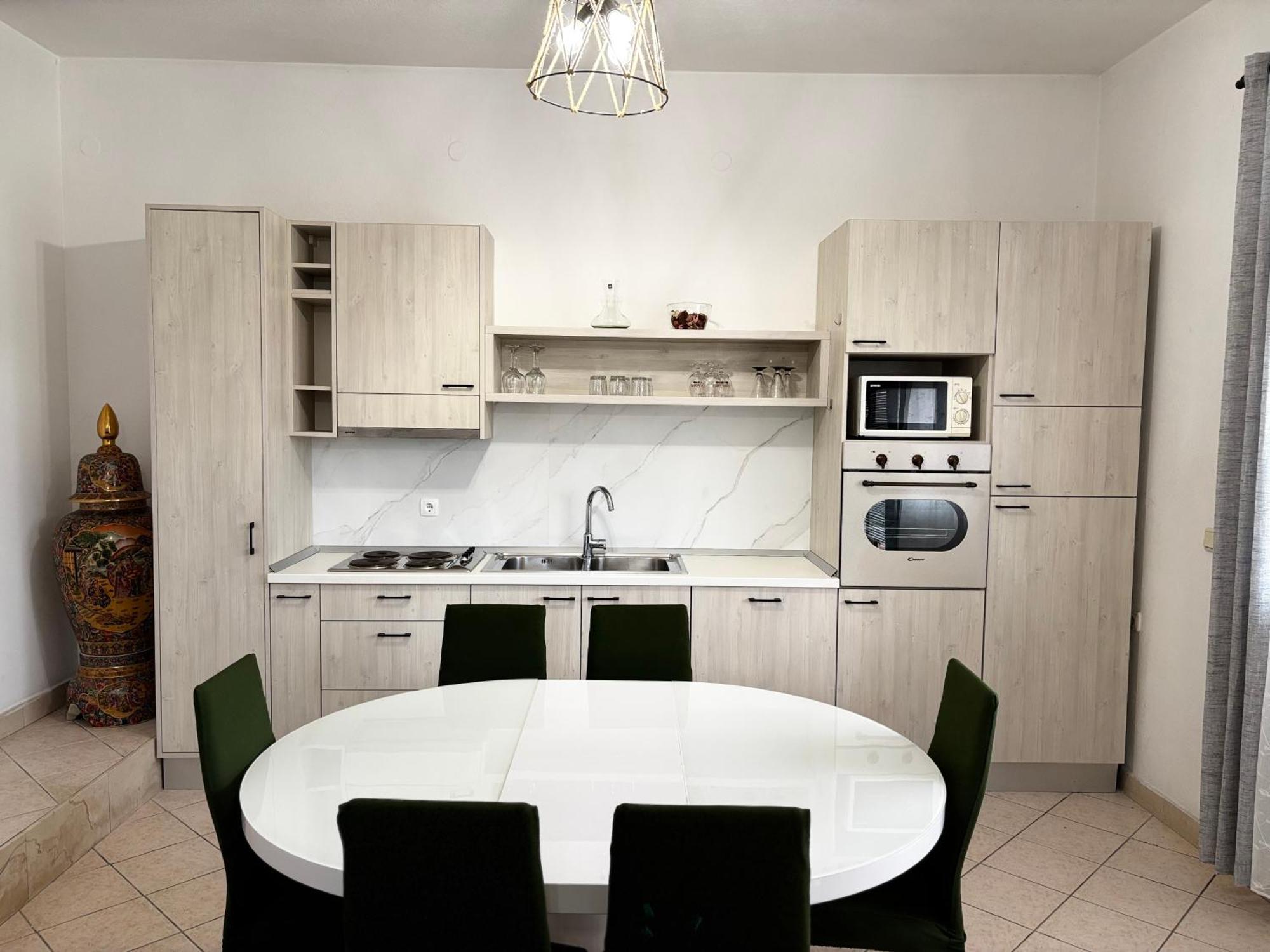 Apartments Kapetanovi Dvori Τρογκίρ Εξωτερικό φωτογραφία
